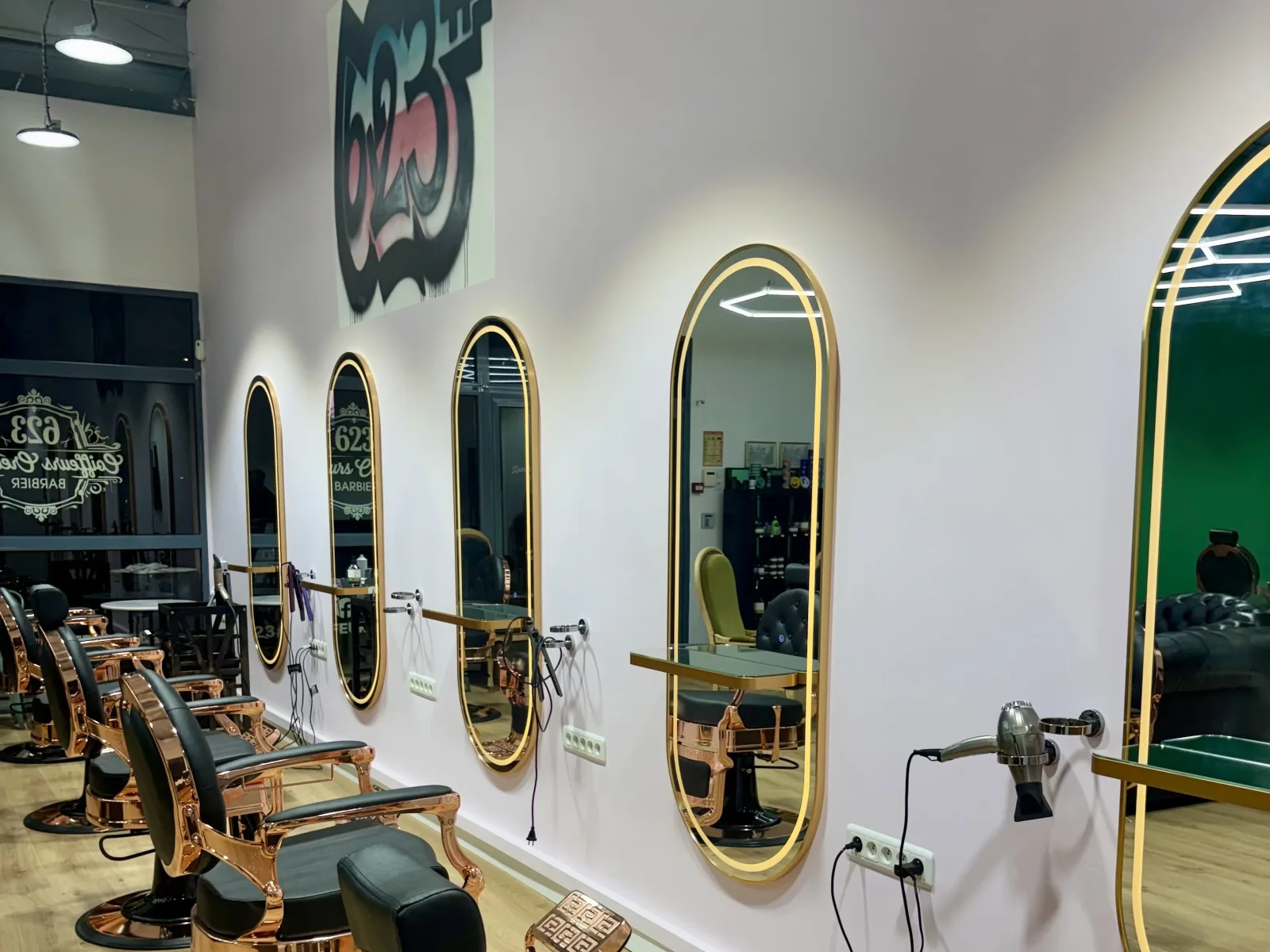 623# COIFFEURS  - CREATEURS - Coiffure Cabestany - 623# COIFFEURS  - CREATEURS - Photo Galerie - OneBooking