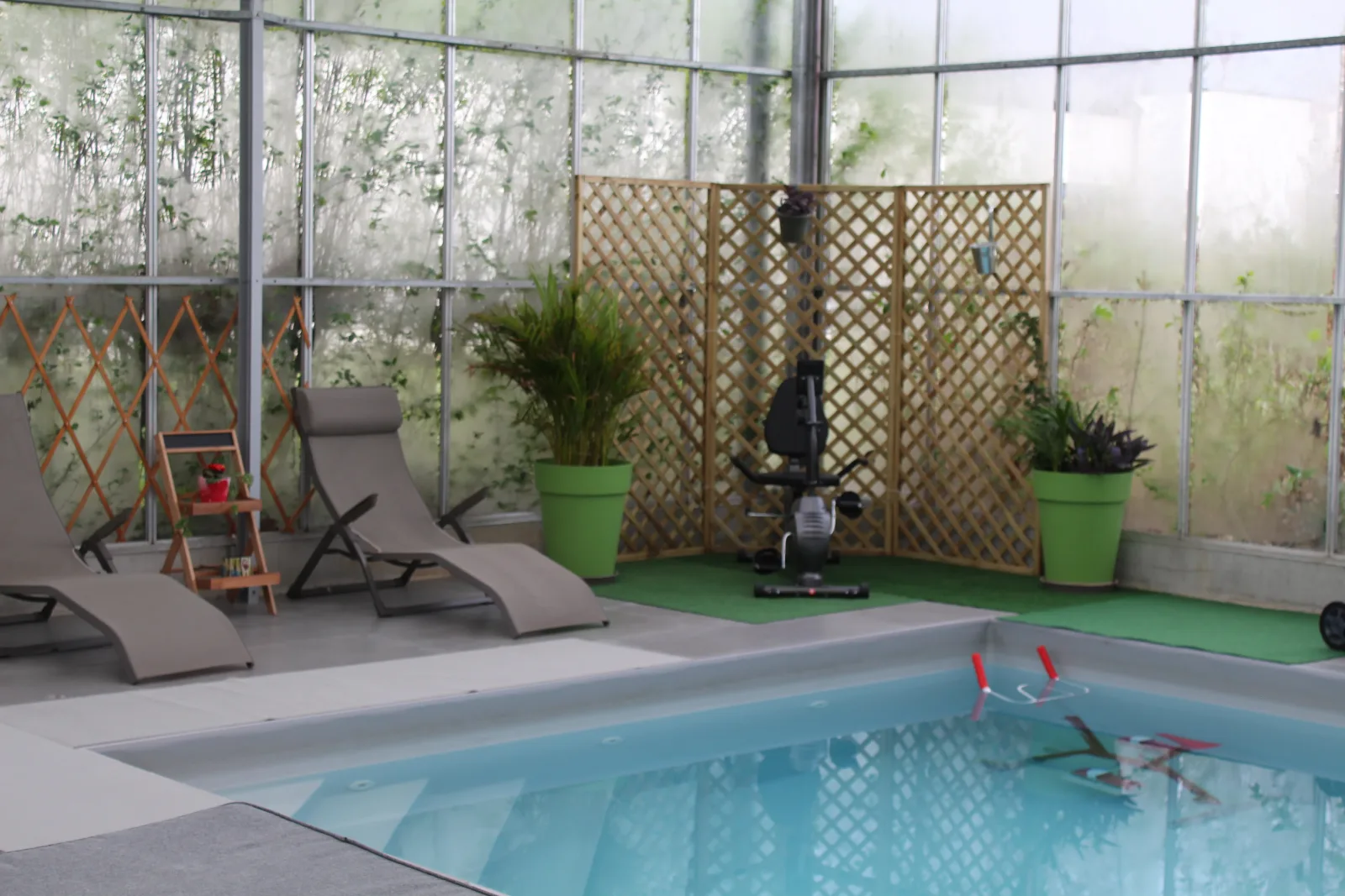 Institut Spa Aigue marine - Onglerie Saint-Doulchard - Institut Spa Aigue marine - Photo Galerie - OneBooking