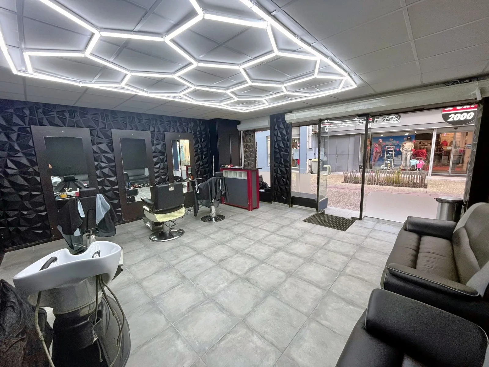 SHAMPOUPOU BARBER  VIC - Coiffure Vic-en-Bigorre - SHAMPOUPOU BARBER  VIC - Photo Galerie - OneBooking