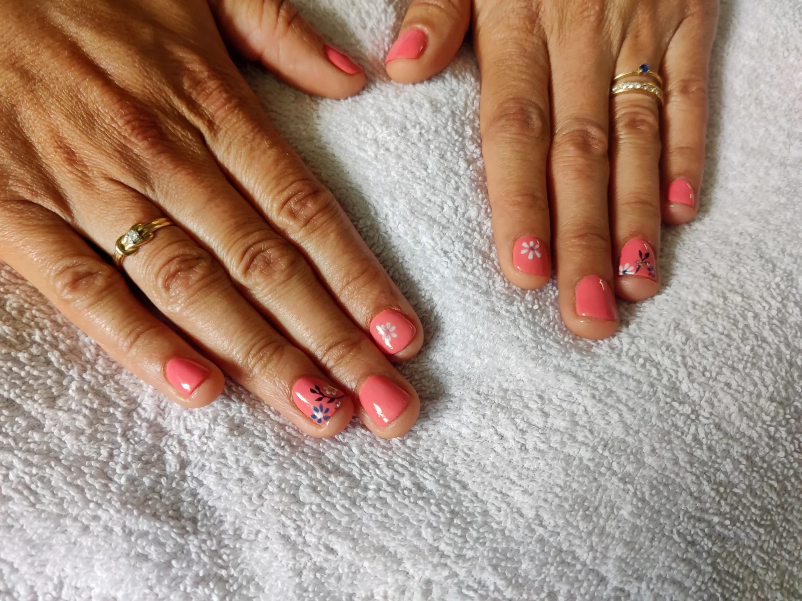B&B institut Ongles et massage bien-être - Institut de beauté Saulzet le chaud - B&B institut Ongles et massage bien-être - Photo Galerie - OneBooking