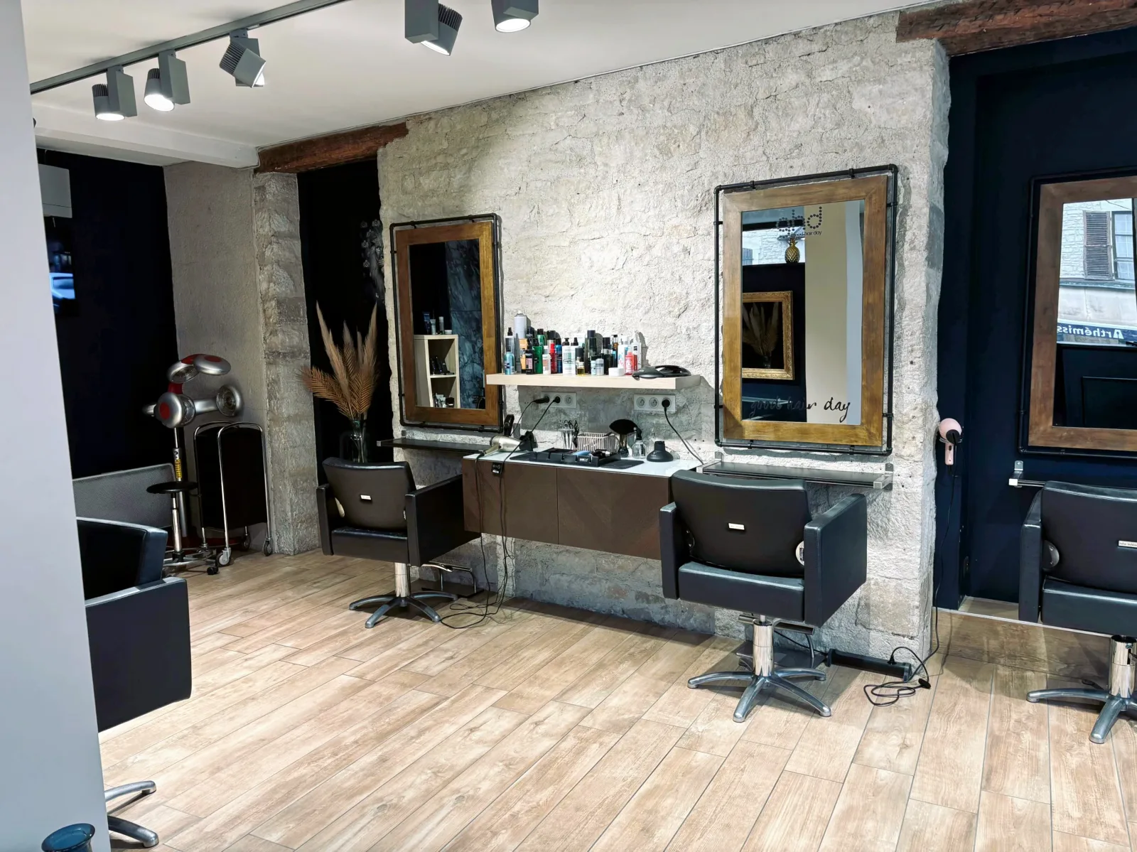 Celphi Coiffure - Coiffure Montbard - Celphi Coiffure - Photo Galerie - OneBooking