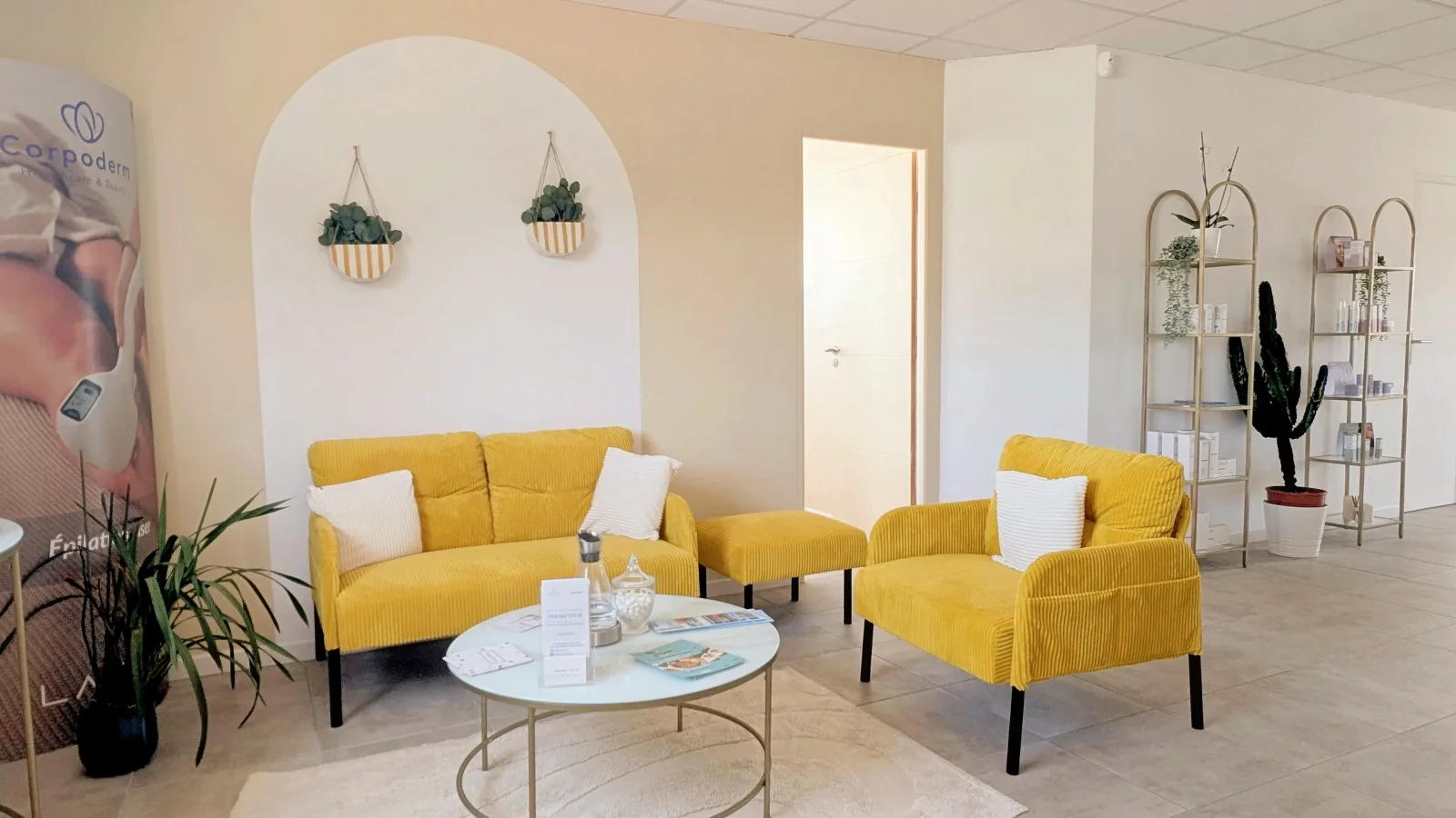 Dermo-Tech by E&S - Institut de beauté Carqueiranne - Dermo-Tech by E&S - Photo Galerie - OneBooking
