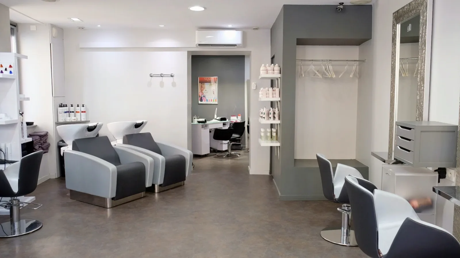 Le Studio d'Alex - Coiffure Bessenay - Le Studio d'Alex - Photo Galerie - OneBooking