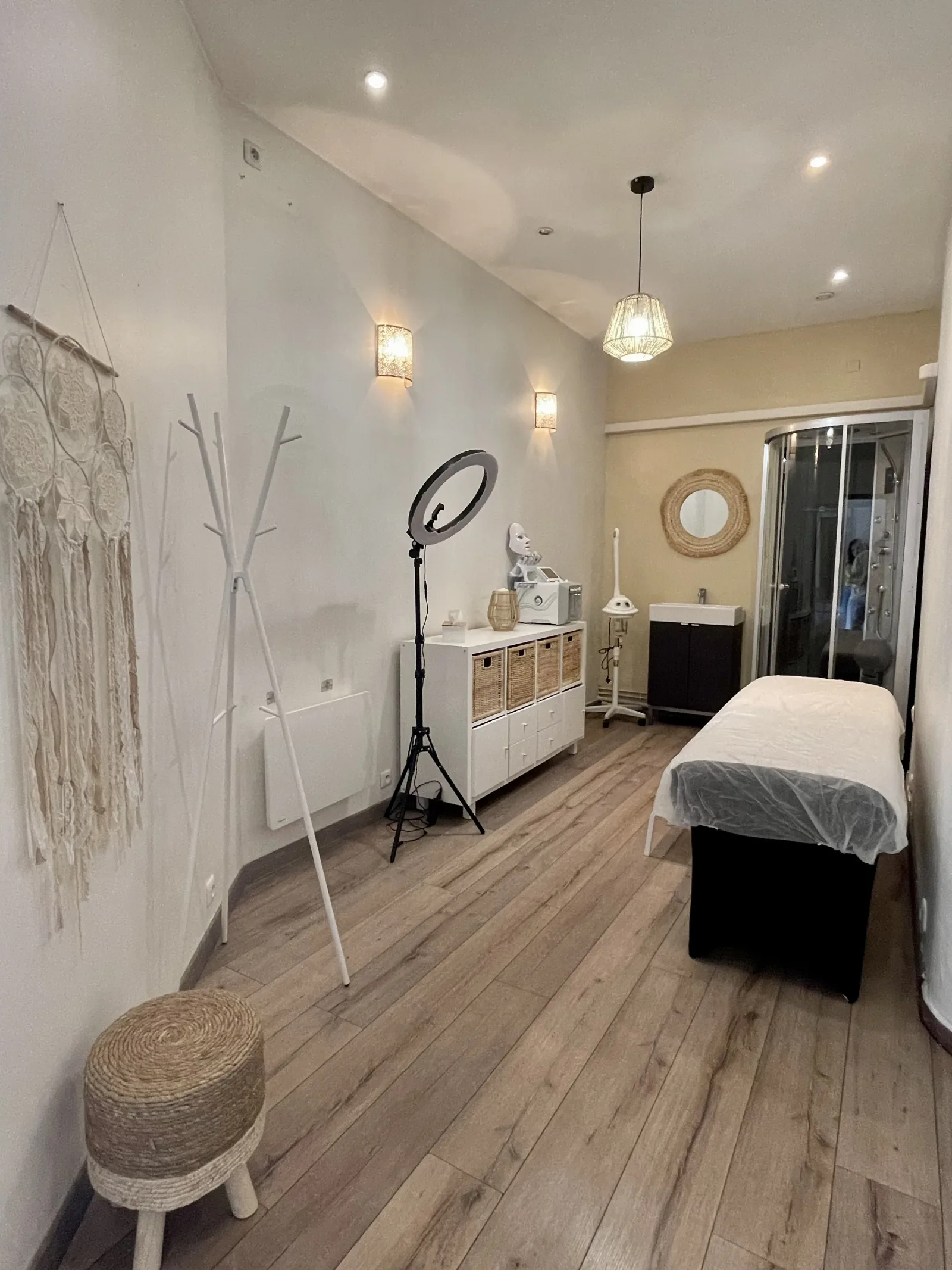 Skin institut by Julia - Épilation Grenoble - Skin institut by Julia - Photo Galerie - OneBooking