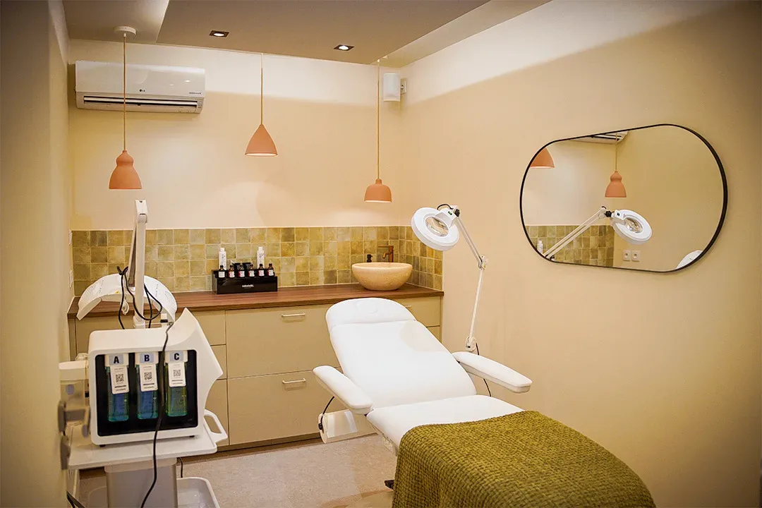 Maison Perles (BB'Nails) - Institut de beauté Meyreuil - Maison Perles (BB'Nails) - Photo Galerie - OneBooking