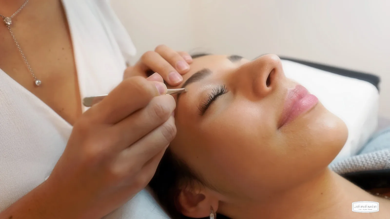 Centre de beauté Jérémie - Institut de beauté Louviers - Centre de beauté Jérémie - Photo Galerie - OneBooking