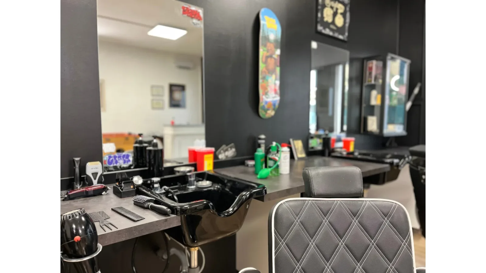 Le Local - Barber & Tattoo - Coiffure La Crau - Le Local - Barber & Tattoo - Photo Galerie - OneBooking