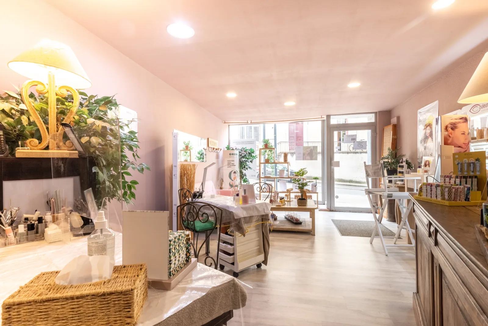 Barbara Nails Institut - Institut de beauté Romans-sur-Isère - Barbara Nails Institut - Photo Galerie - OneBooking
