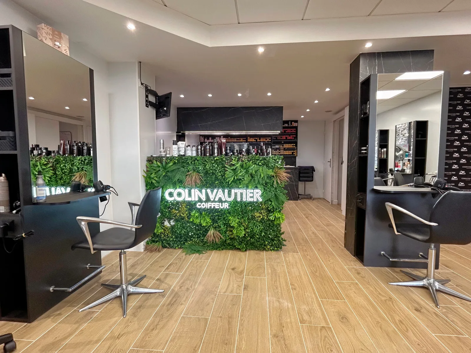 COLIN VAUTIER - Saint-Lô Centre Ville - Coiffure Saint-Lô - COLIN VAUTIER - Saint-Lô Centre Ville - Photo Galerie - OneBooking