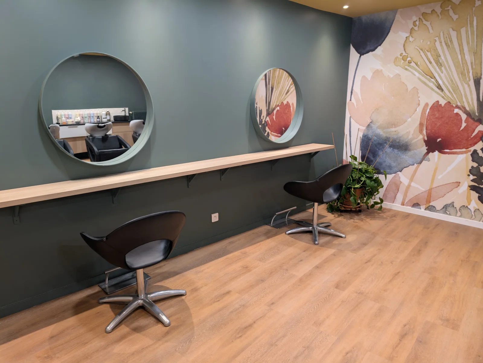Salon Minoka - Coiffure Châtillon - Salon Minoka - Photo Galerie - OneBooking