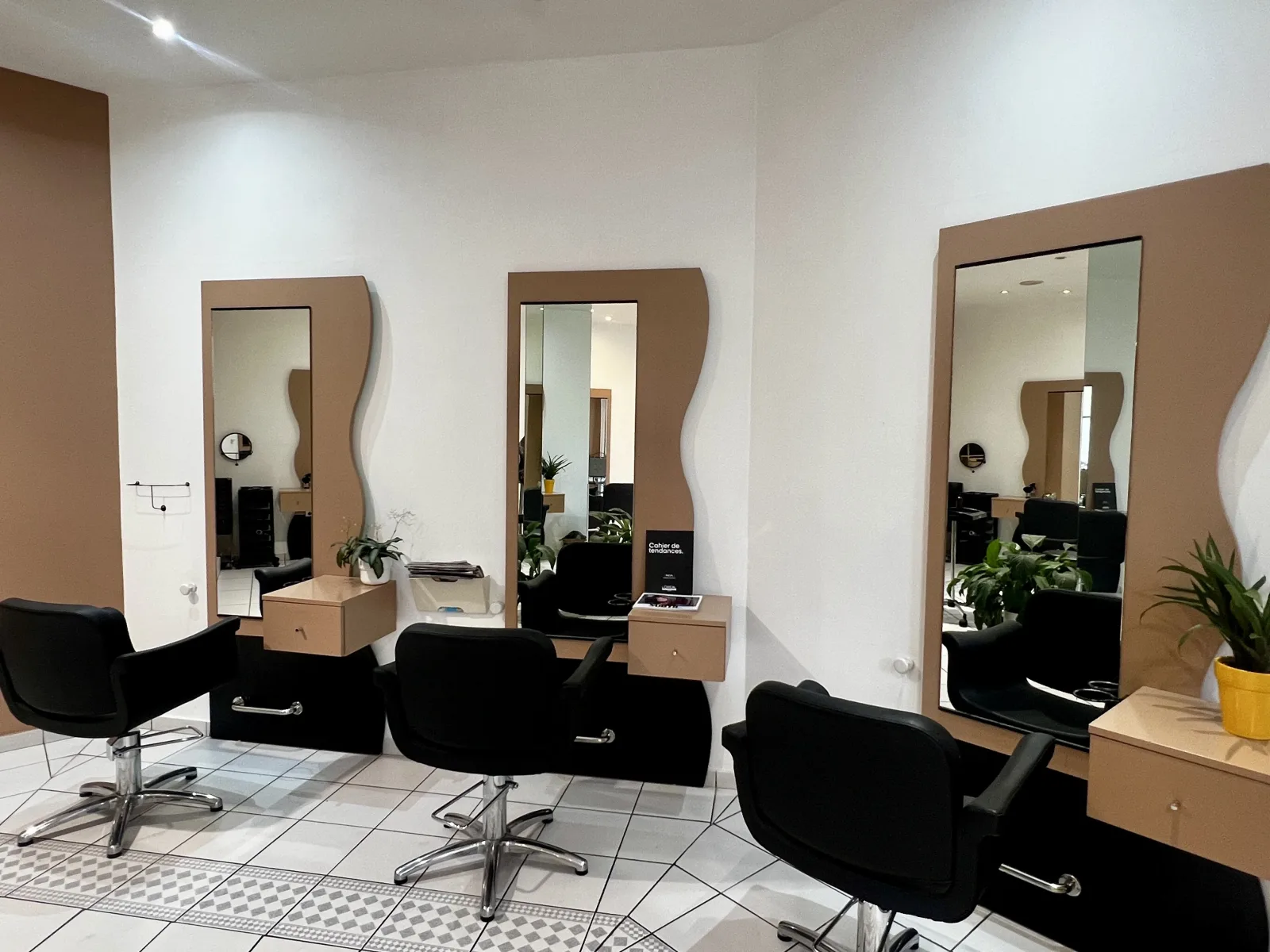 SC Coiffure - Coiffure La Seyne-sur-Mer - SC Coiffure - Photo Galerie - OneBooking