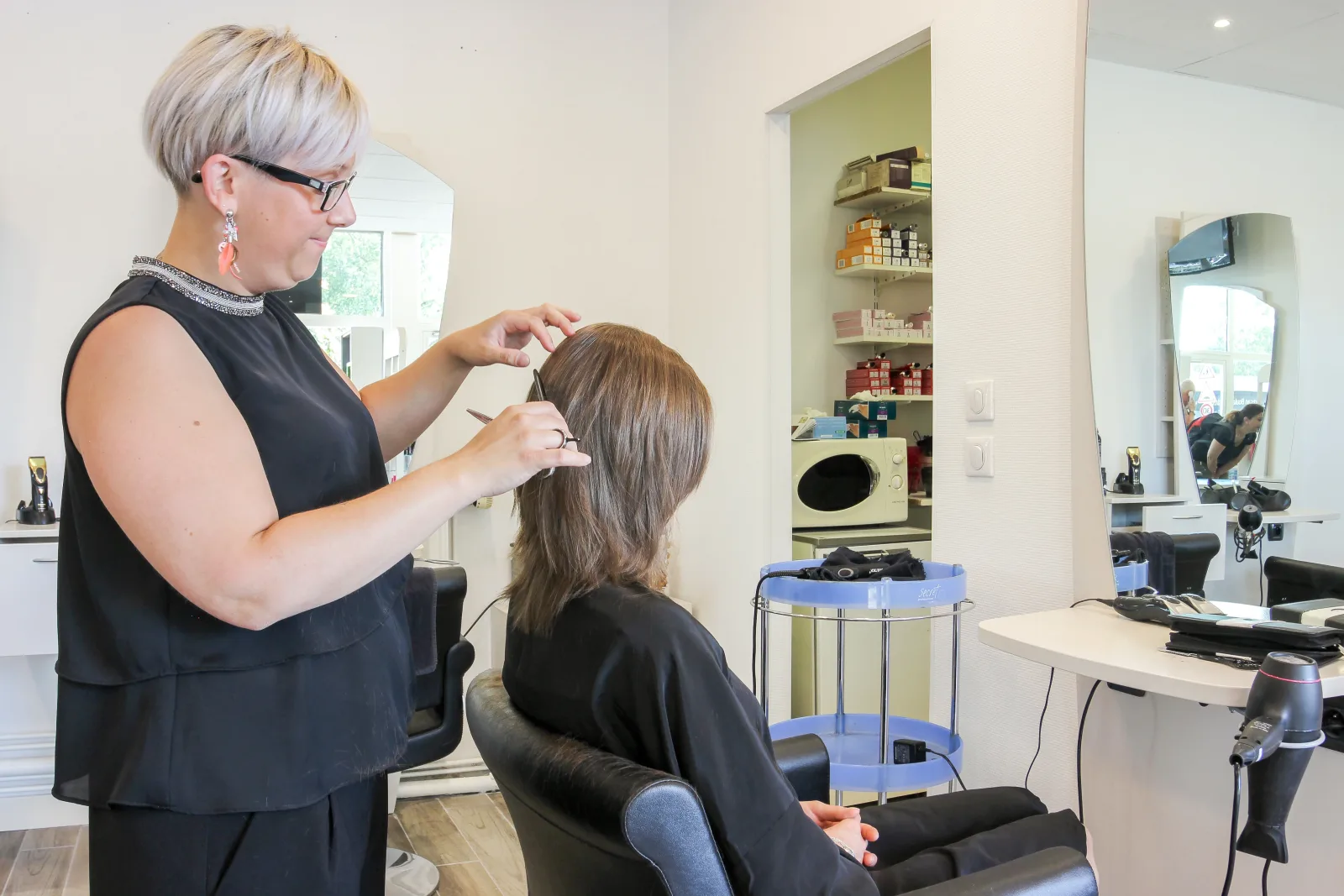 Les Créateurs - Coiffure Saint-Genis-Laval - Les Créateurs - Photo Galerie - OneBooking