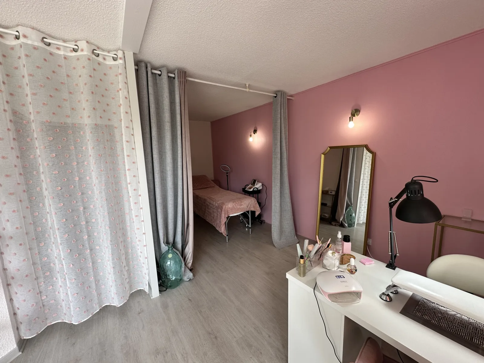 L’atelier de Lea - Onglerie Romans-sur-Isère - L’atelier de Lea - Photo Galerie - OneBooking