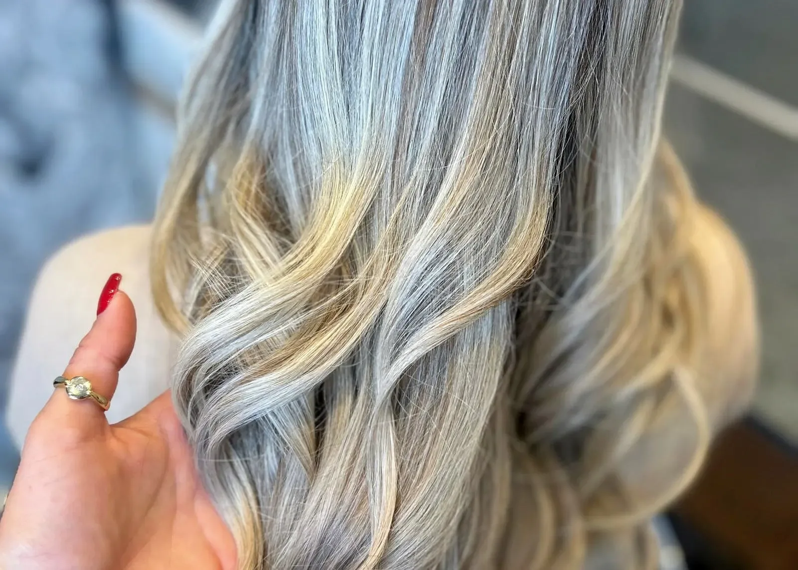 Thérapeute Capillaire énergetique - Coiffure Cenon - Thérapeute Capillaire énergetique - Photo Galerie - OneBooking