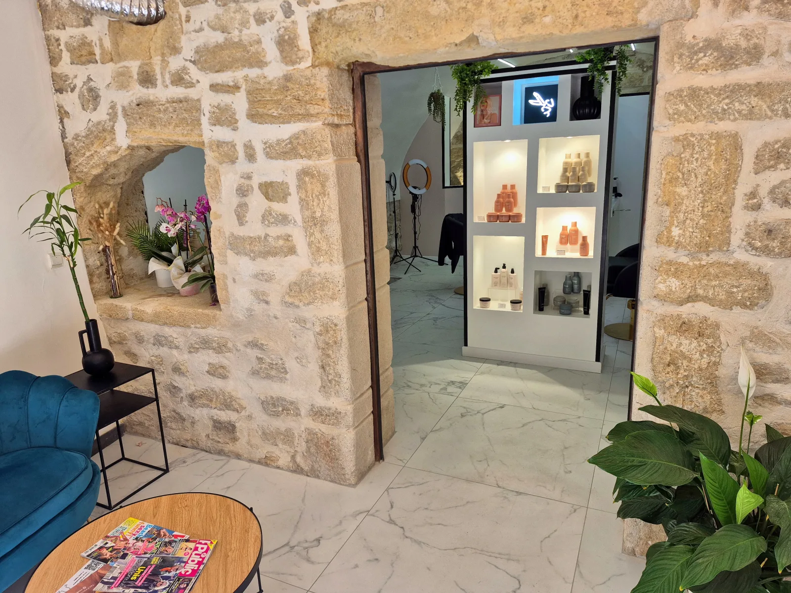 Charlotte.C - Salon de Coiffure - Coiffure Pignan - Charlotte.C - Salon de Coiffure - Photo Galerie - OneBooking