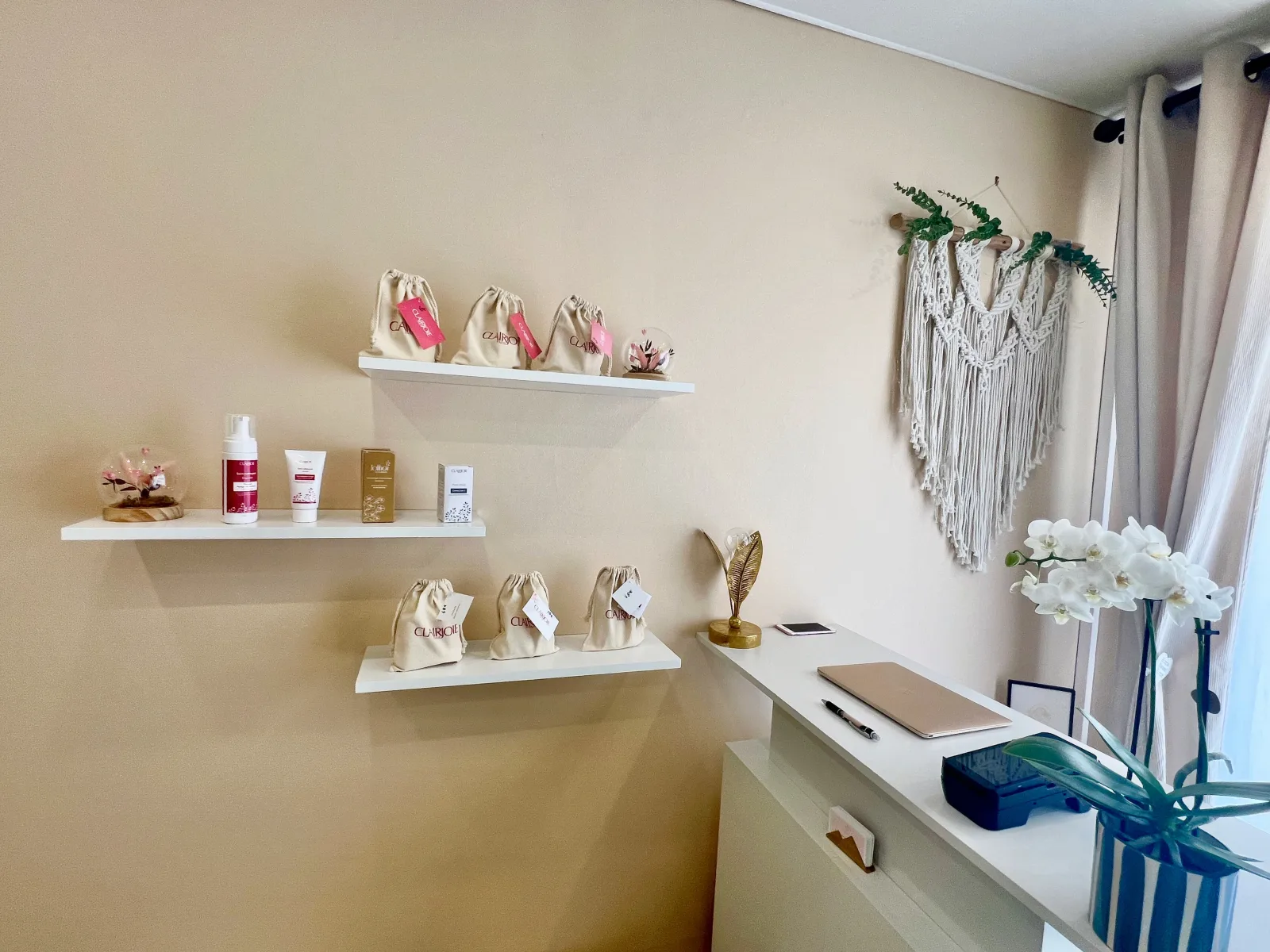 EMYBEAUTY - Institut de beauté Poulx - EMYBEAUTY - Photo Galerie - OneBooking