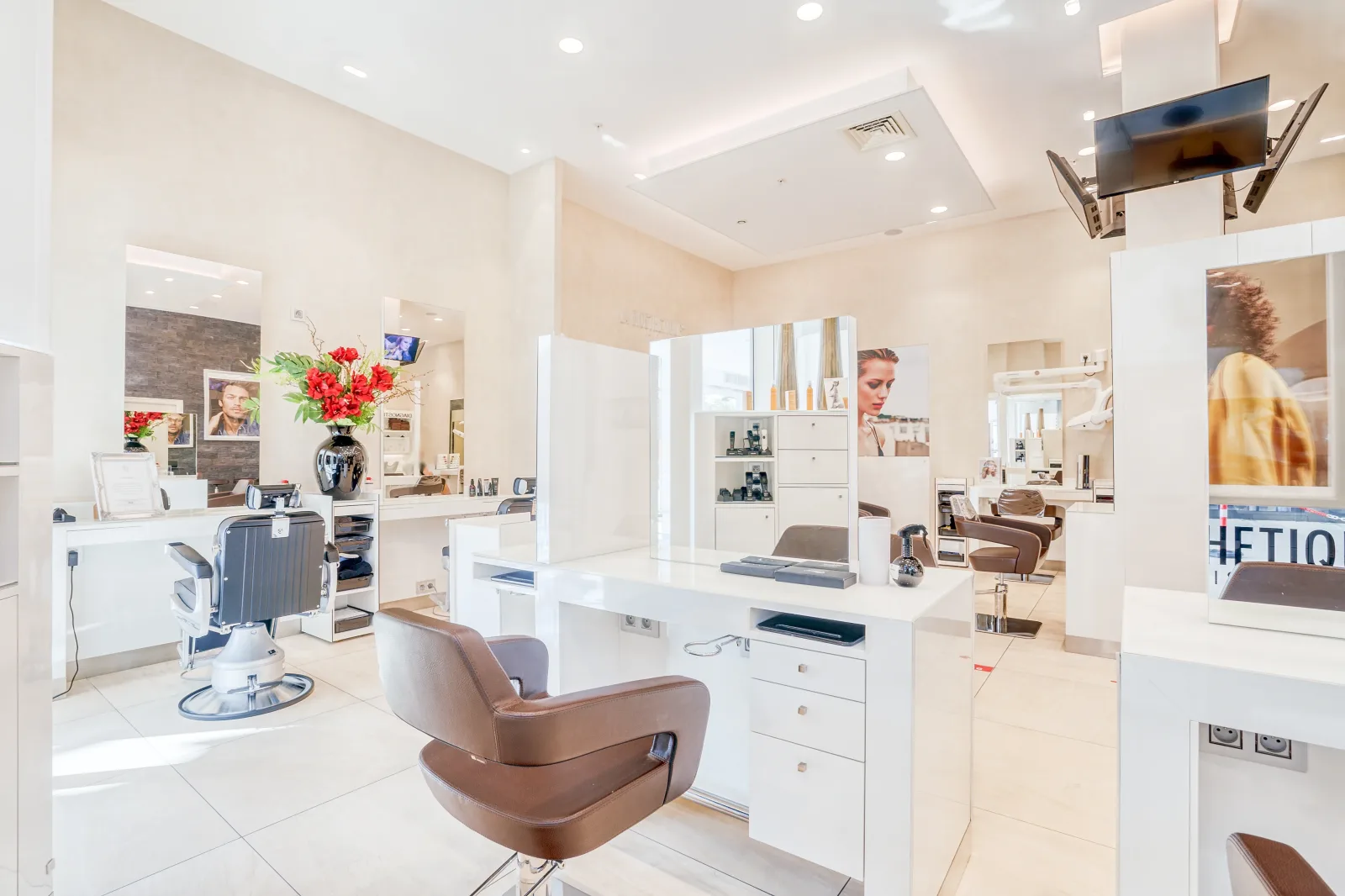 Sophia Ruggieri - Coiffure Saint-Genis-Laval - Sophia Ruggieri - Photo Galerie - OneBooking