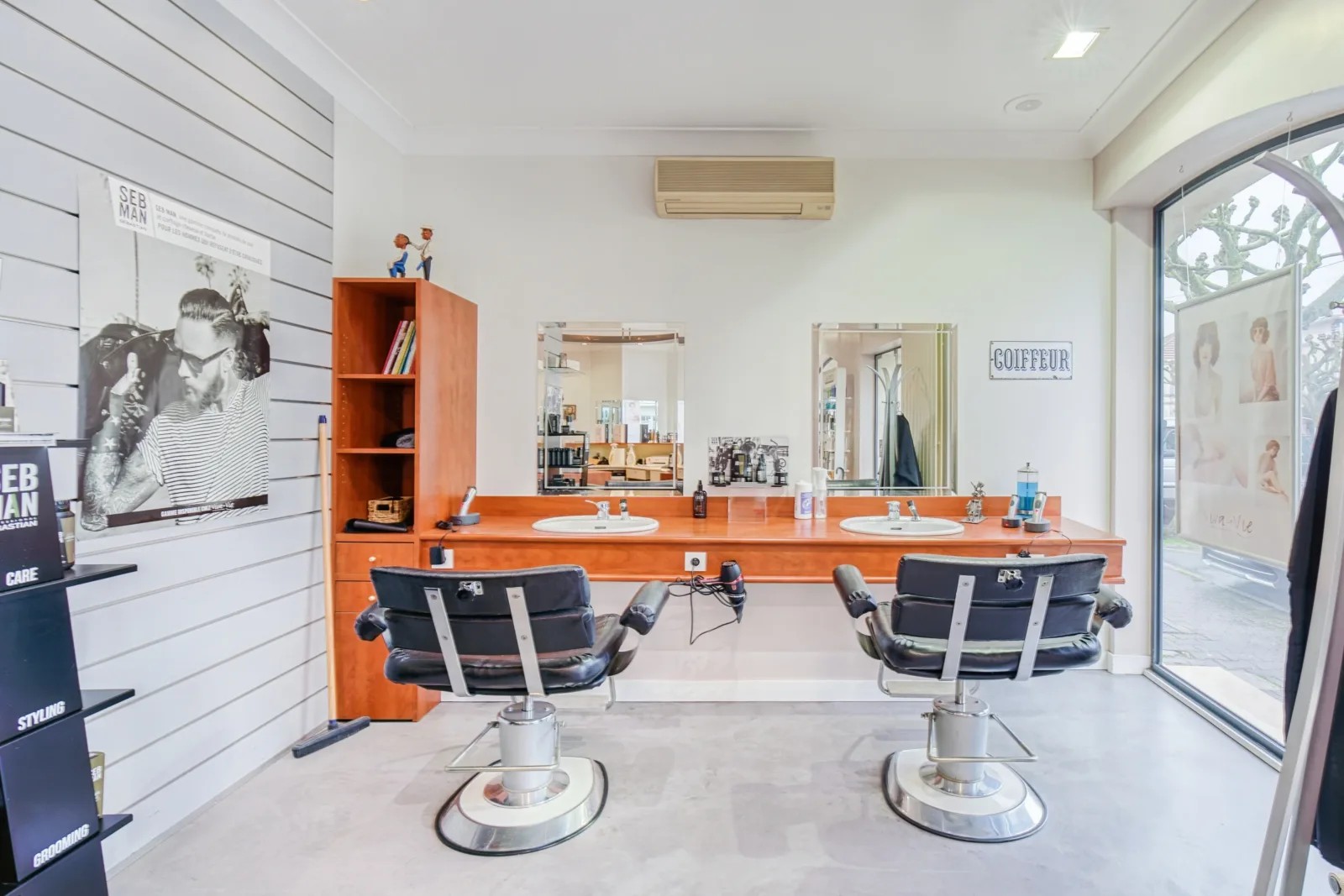 Viva La Vie by Arnault Coiffure - Guiton - Coiffure La Rochelle - Viva La Vie by Arnault Coiffure - Guiton - Photo Galerie - OneBooking