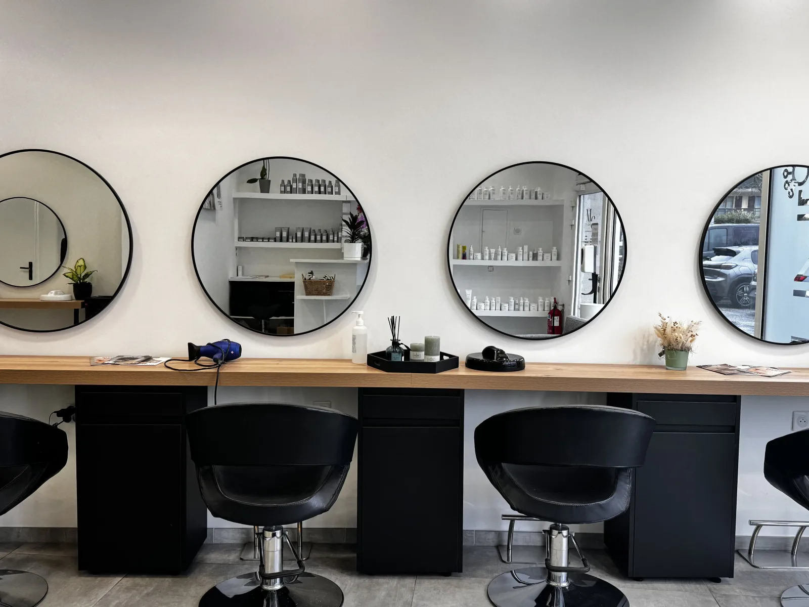 Salon MG - Coiffure Ferney-Voltaire - Salon MG - Photo Galerie - OneBooking