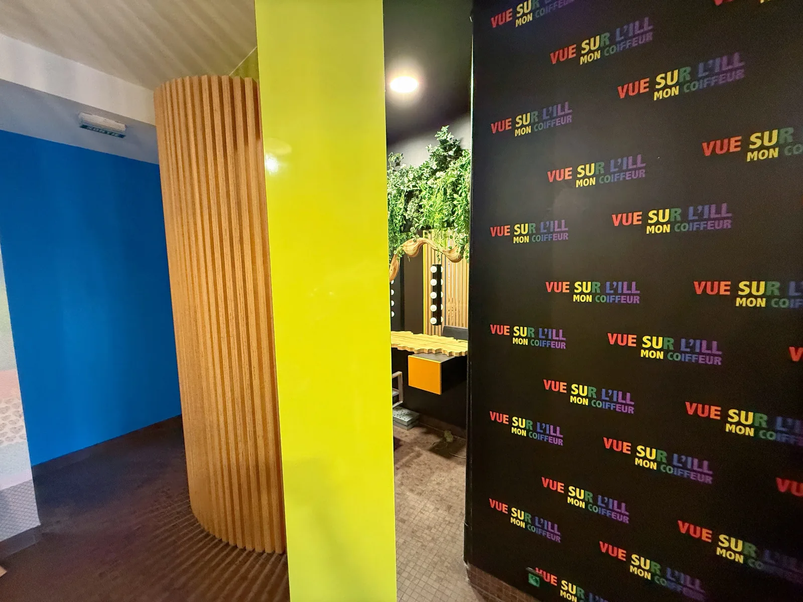 Vue Sur L'ill - Coiffure Strasbourg - Vue Sur L'ill - Photo Galerie - OneBooking