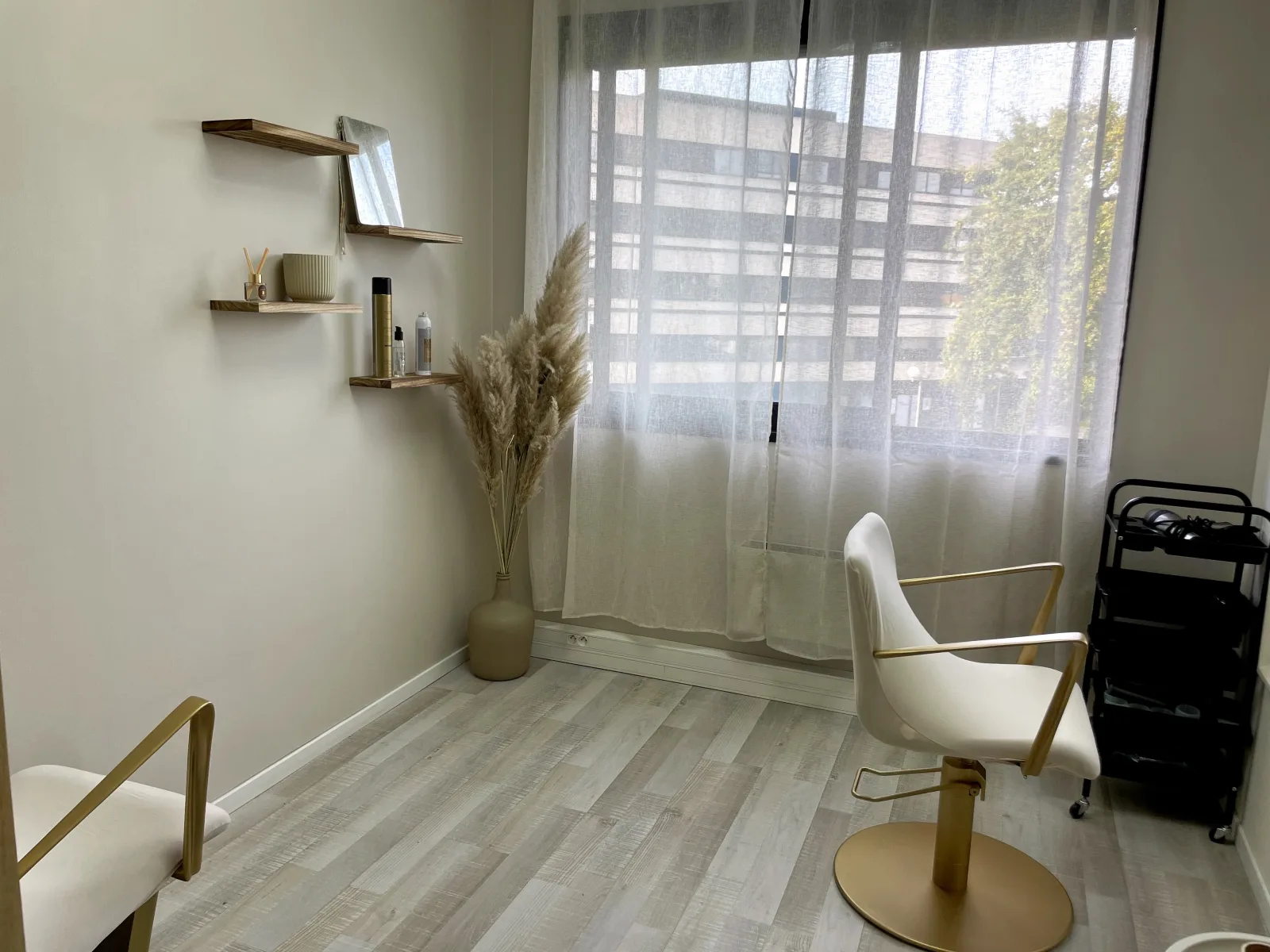 Margaux Coiffure - Esthétique Libre - L'institut - Coiffure Ferney-Voltaire - Margaux Coiffure - Esthétique Libre - L'institut - Photo Galerie - OneBooking