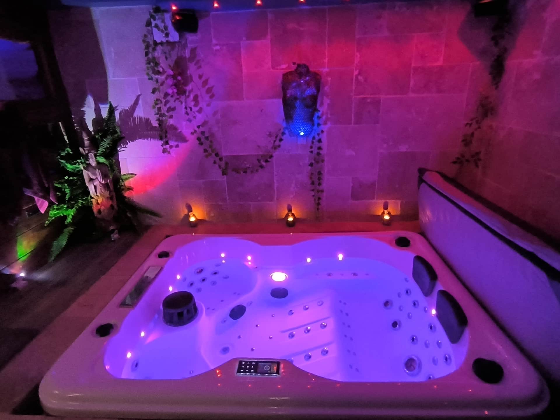 Love room Le Boudoir de Cormelles, Caen, Normandie - Spa Caen - Love room Le Boudoir de Cormelles, Caen, Normandie - Photo Galerie - OneBooking