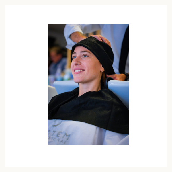 Serviettes Coiffure EXCELLENCE Compostables & Jetables noires 40*80 - 100% Absorbantes – Gaufrées - Colis de 8 sachets de 30