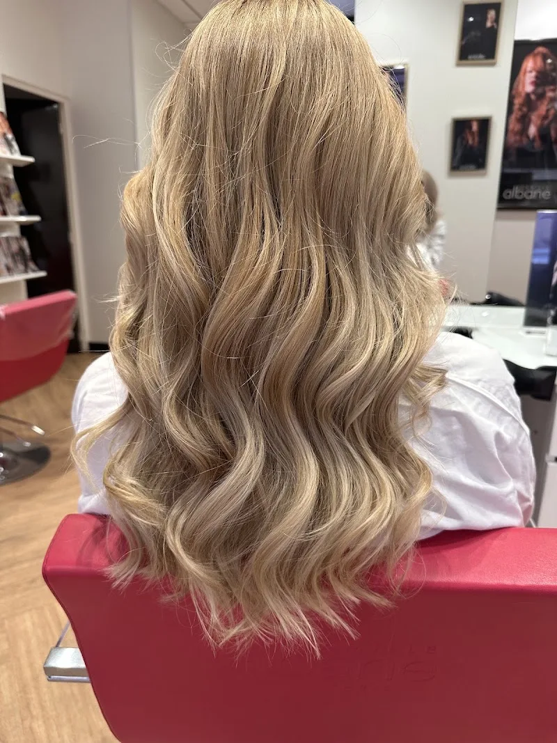 Camille Albane Lyon Bellecour Salon de coiffure Coloriste