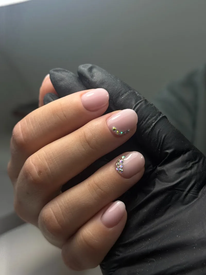 L’atelier Bloom | Onglerie Nails Artist - Onglerie Amiens - Photo de couverture - OneBooking