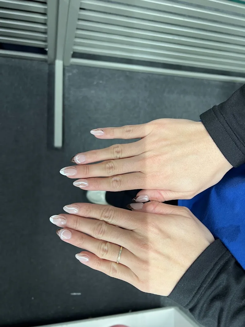 Vernis Moi - Onglerie Ajaccio - Photo de couverture - OneBooking