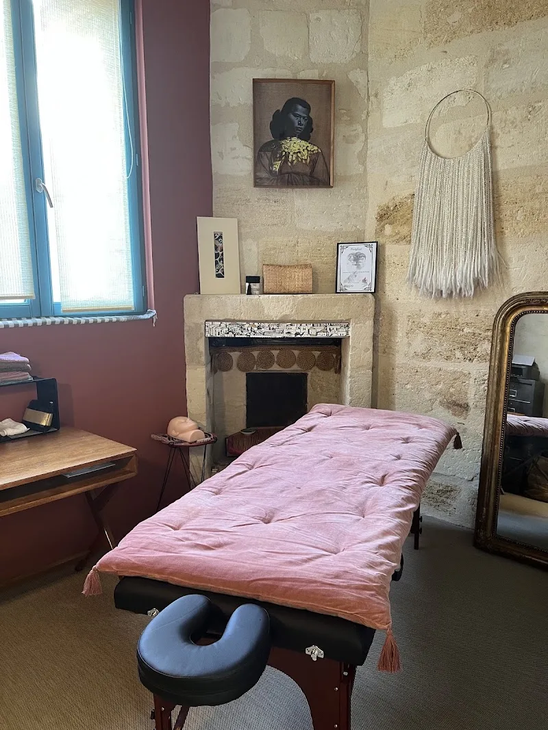 Face and Flow - Massage facial anti-âge à Bordeaux
