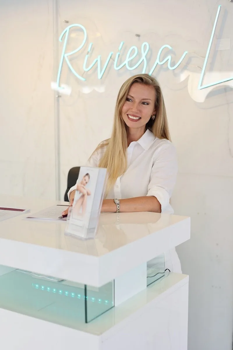 RIVIERA L - Onglerie Cannes - Photo de couverture - OneBooking