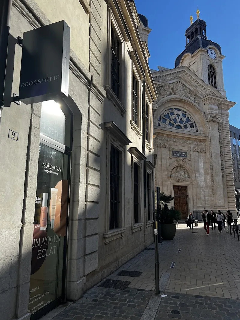 Ecocentric - Cosmétiques naturels & parfums de niche - Maquillage Lyon - Photo de couverture - OneBooking
