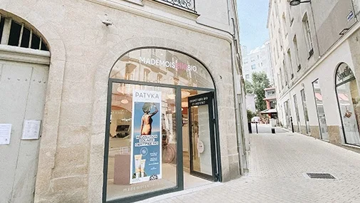 Mademoiselle bio - Maquillage Nantes - Photo de couverture - OneBooking