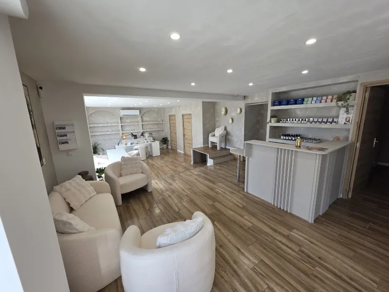 Maison MOA - Onglerie Manosque - Photo de couverture - OneBooking