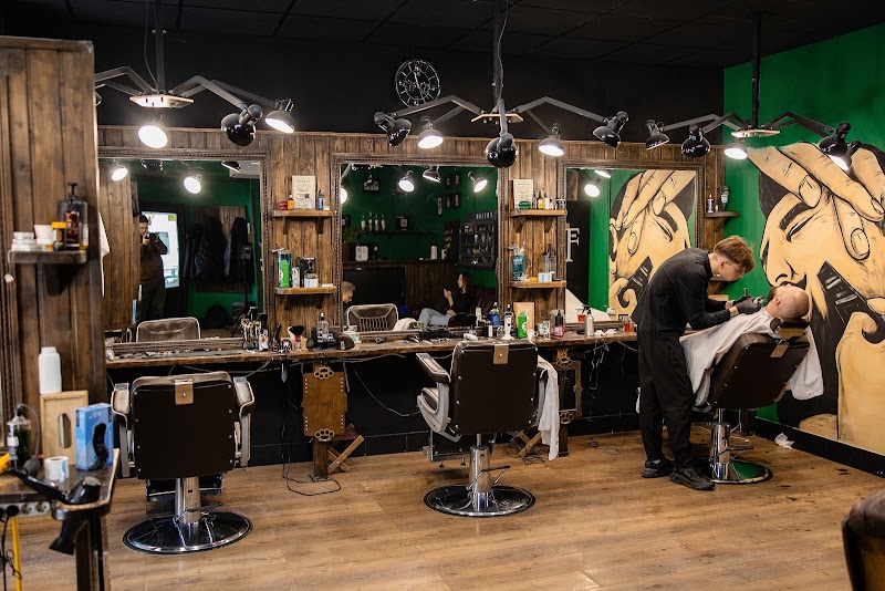 Frisor Barbershop Kyiv XIII - Coiffure Kiev - Photo de couverture - OneBooking