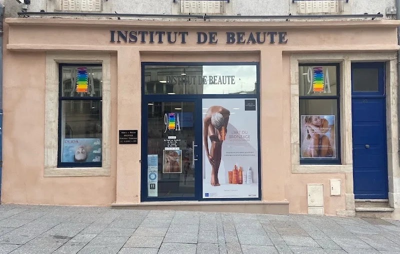 Institut de Beauté Nancy 9 ET A - Onglerie Nancy - Photo de couverture - OneBooking