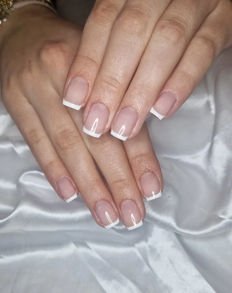 Institut de beauté : Kelly Esthétique studio - Sourcils & cils Bordeaux - Photo de couverture - OneBooking