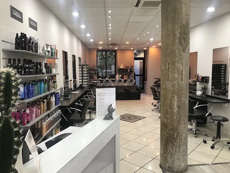 Chromatic x Lyon 4 - Coiffure Lyon - Photo de couverture - OneBooking