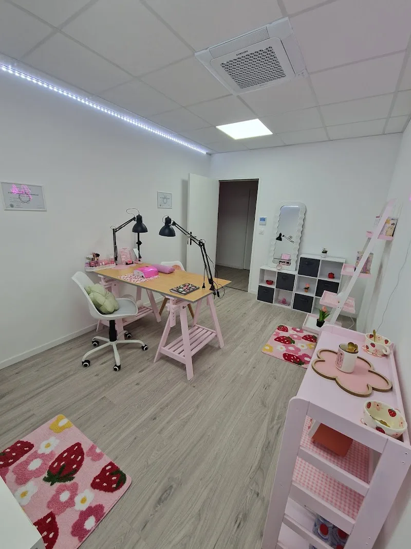 Ornita Nails