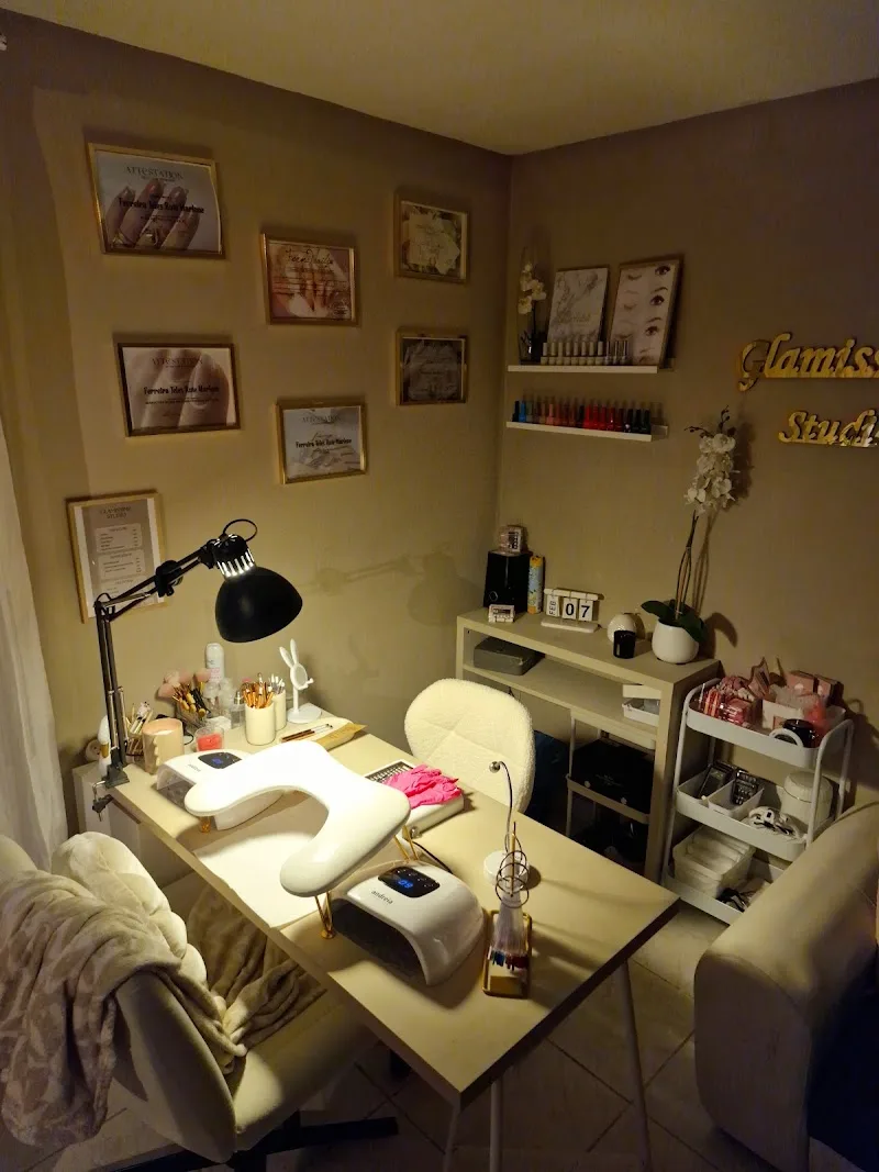 Glamissime prothésiste ongulaire - Onglerie Toulouse - Photo de couverture - OneBooking