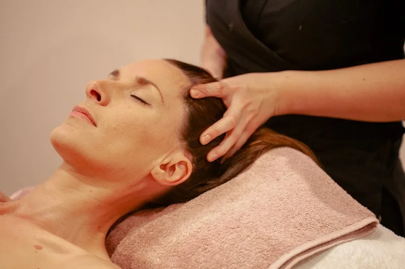 Oh Miroir institut de beauté - Onglerie Amiens - Photo de couverture - OneBooking