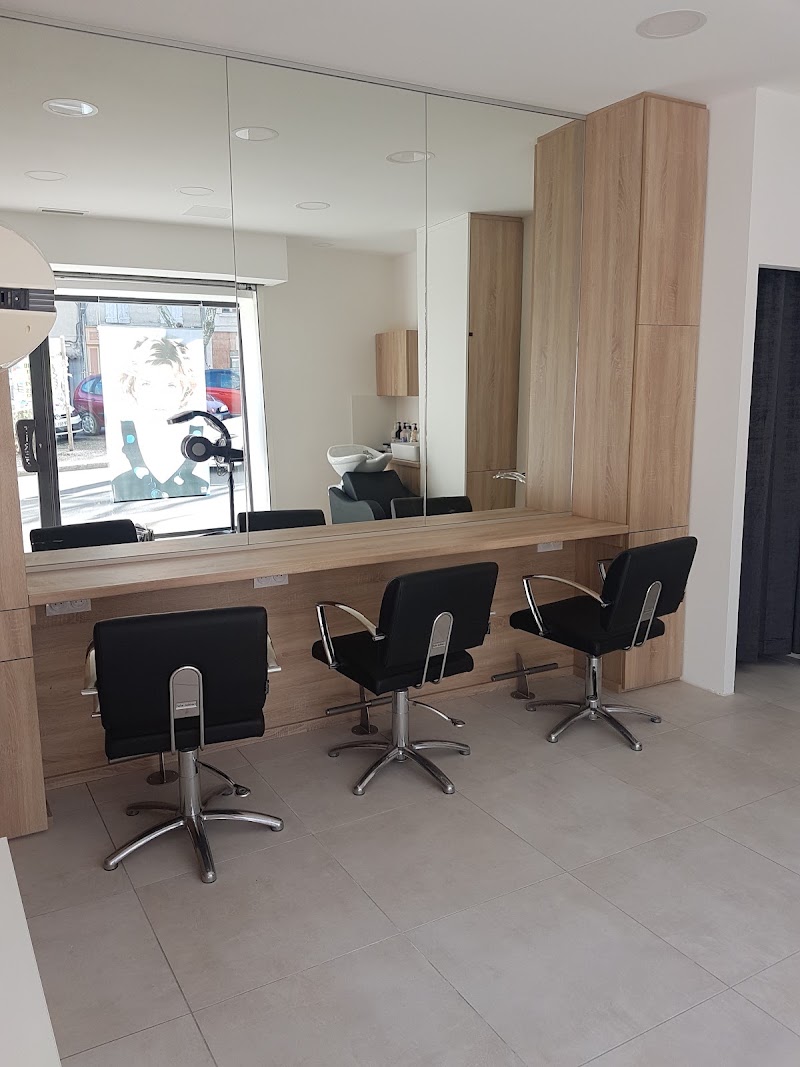 Salon Orphanides - Barbier Manosque - Photo de couverture - OneBooking
