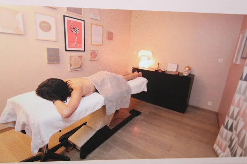 Esthetique Avenue - Onglerie La Rochelle - Photo de couverture - OneBooking