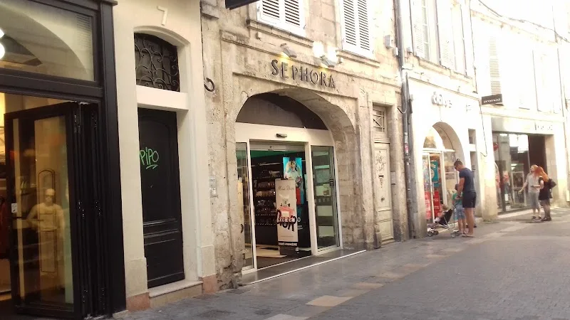 SEPHORA LA ROCHELLE TEMPLE - Maquillage La Rochelle - Photo de couverture - OneBooking