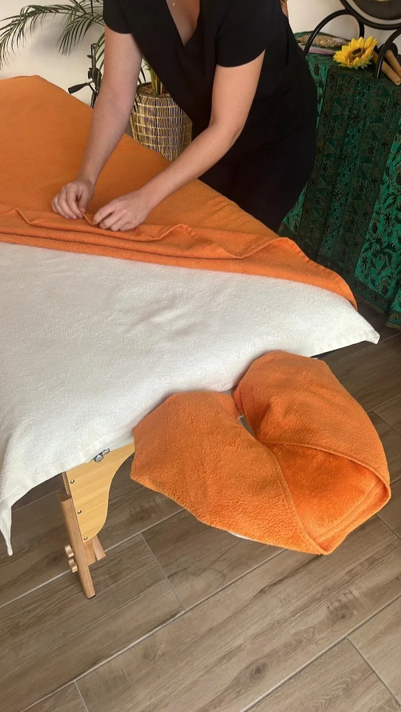 Les Mains d'ORélie, massages bien-être - Massage La Rochelle - Photo de couverture - OneBooking