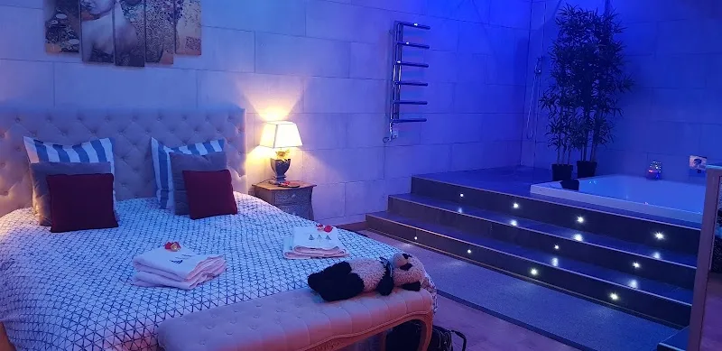 Loft & Spa Privatif à Dijon - Spa Dijon - Photo de couverture - OneBooking