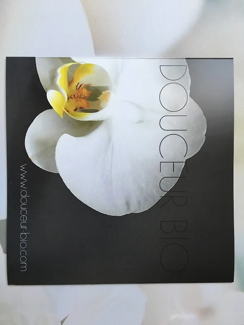 Douceur Bio - Épilation Nantes - Photo de couverture - OneBooking