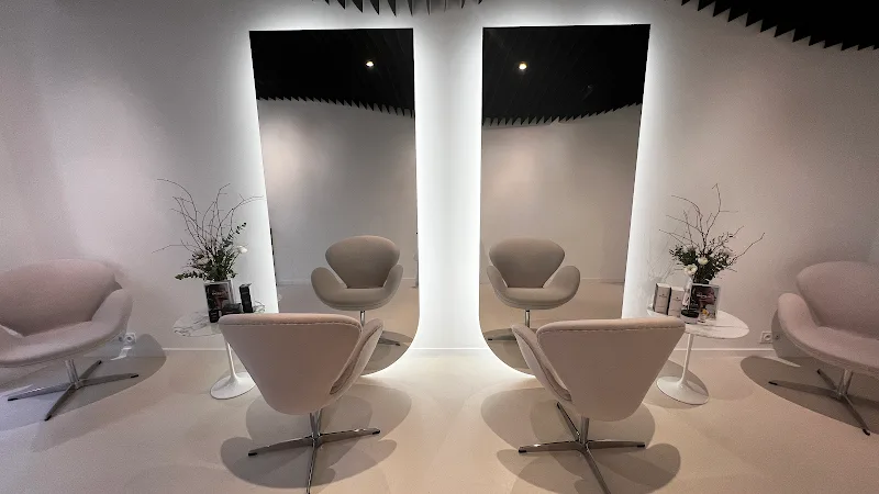 En Confidence - Maison de Beauté - Coiffure Toulouse - Photo de couverture - OneBooking