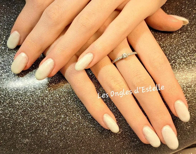 Les Ongles d'Estelle à Basse Goulaine - Onglerie Nantes - Photo de couverture - OneBooking